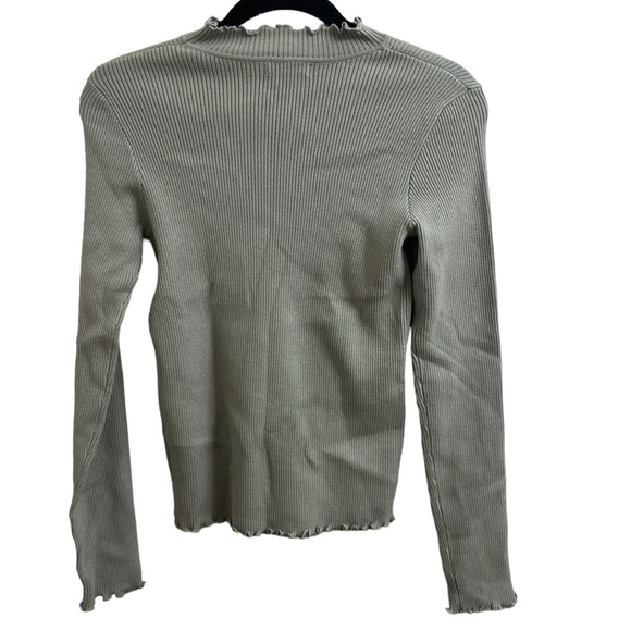 Lush Ribbed Knit Sweater - Picture 4 of 7